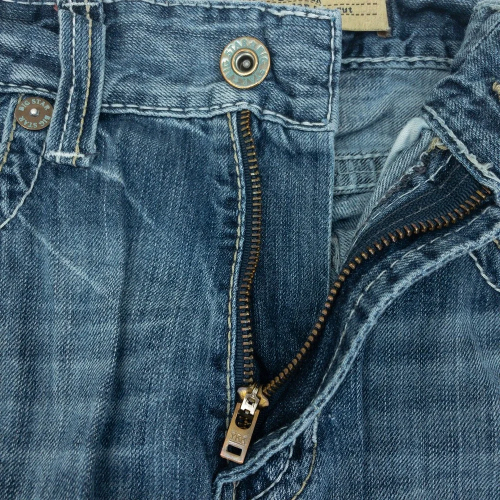 Big Star Pioneer Jeans Mens 33R Blue Distressed Boot Cut Raw Hem Buckle